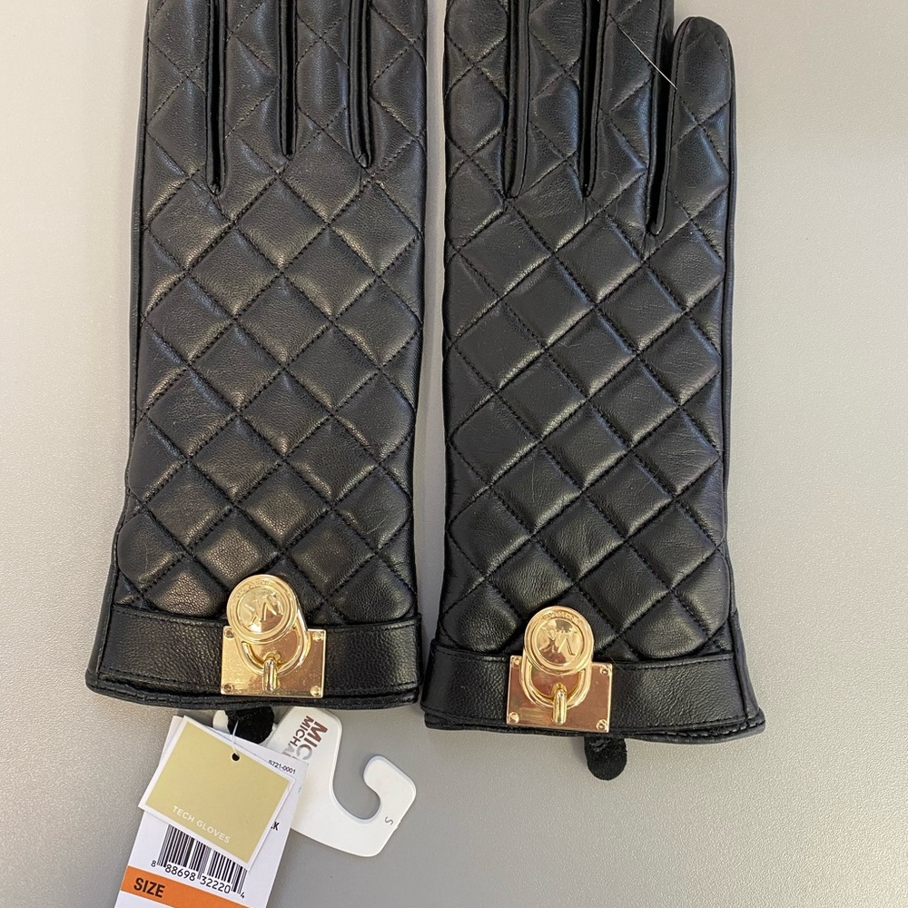 Michael Kors Tech Leather Gloves with Gold Charm - Picture 6 of 10